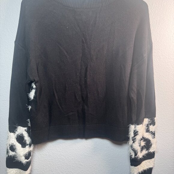 Black & White Leopard Print Sweater Top - Picture 2 of 3